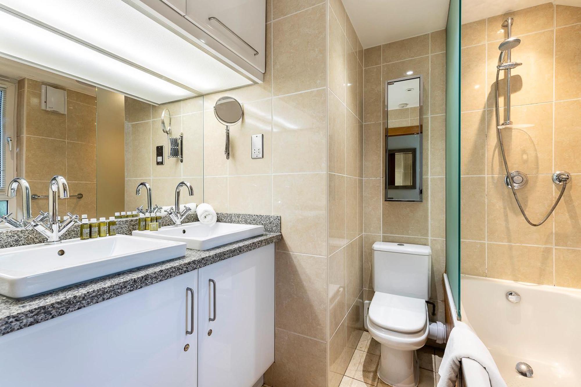 Tower Bridge 2Br Apartment For 6 With Terrace Londra Esterno foto